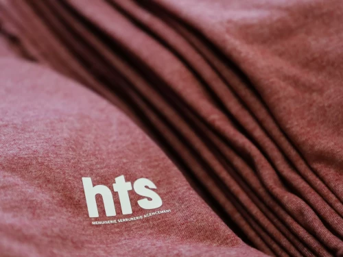 impression par stick-up.ch de t-shirts personnalisé et flocage pour entreprise à Genève