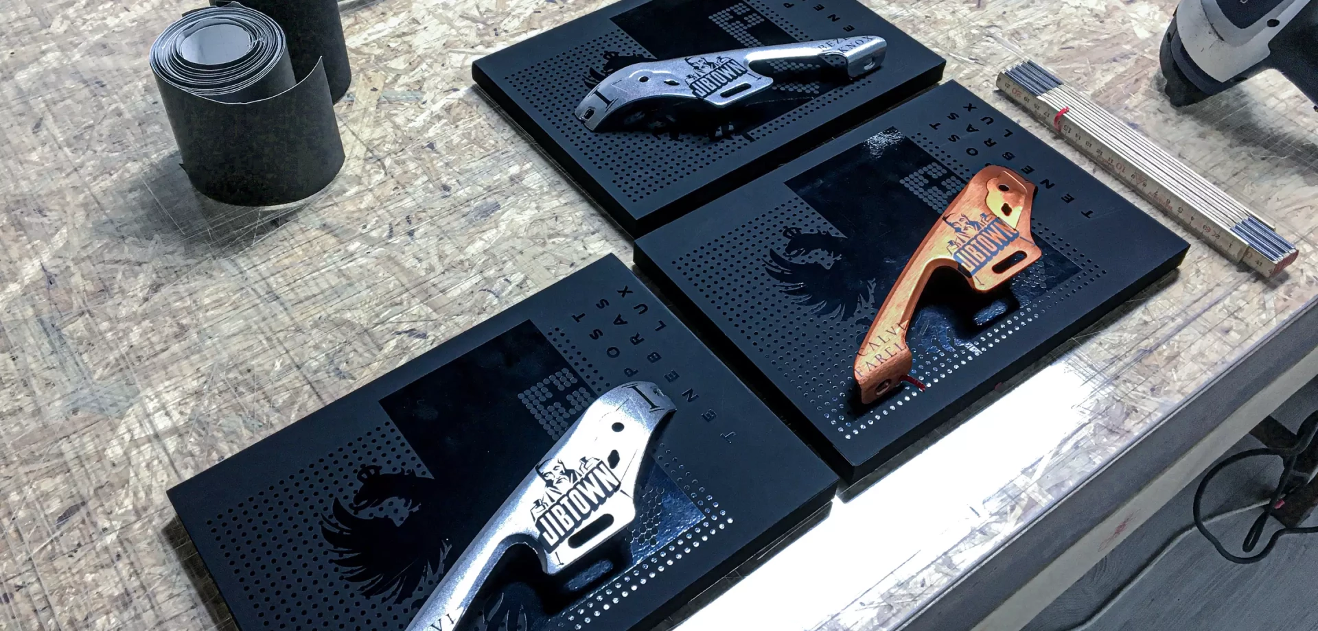 Trophées sur mesure fabriqués par stick-up.ch pour un course de vélo à Genève